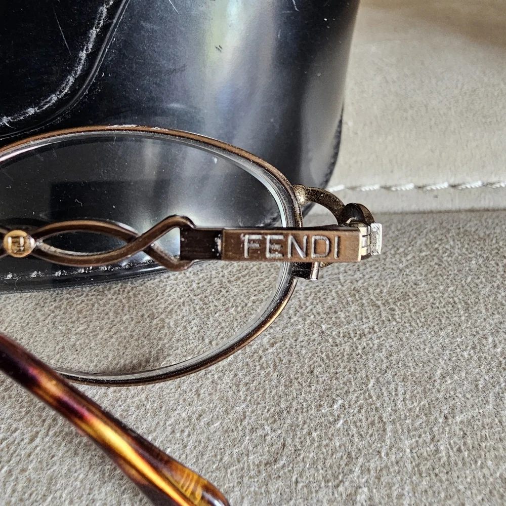 Fendi Elegant Metal Logo Gold and Brown‎ Italy Chic Classy Frame Glasses